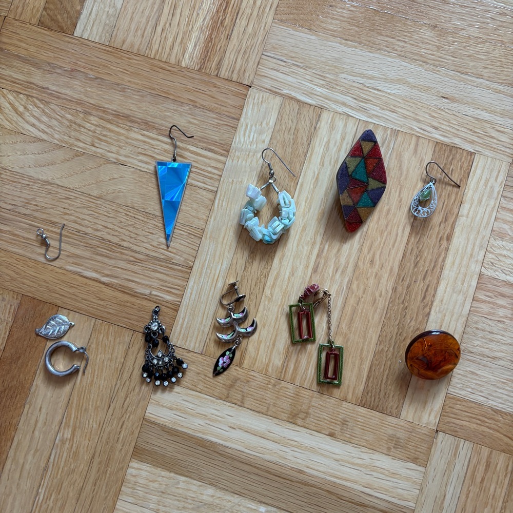 Vintage/Old Assorted Single Earrings Set for Jewelry/Fashion/Craft DIY